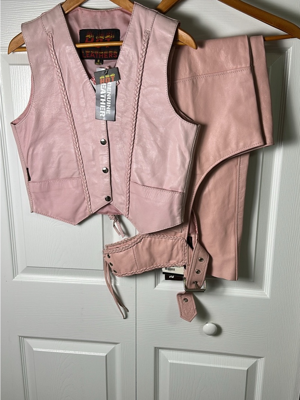 Hot Leather Genuine Leather Pink Biker Vest & Pants Set